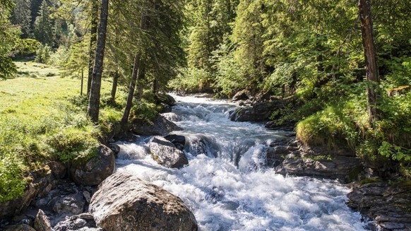 Gewässerperlen Schweiz WWF Rauszeit Chiene Kiental Griesalp Tschingelsee