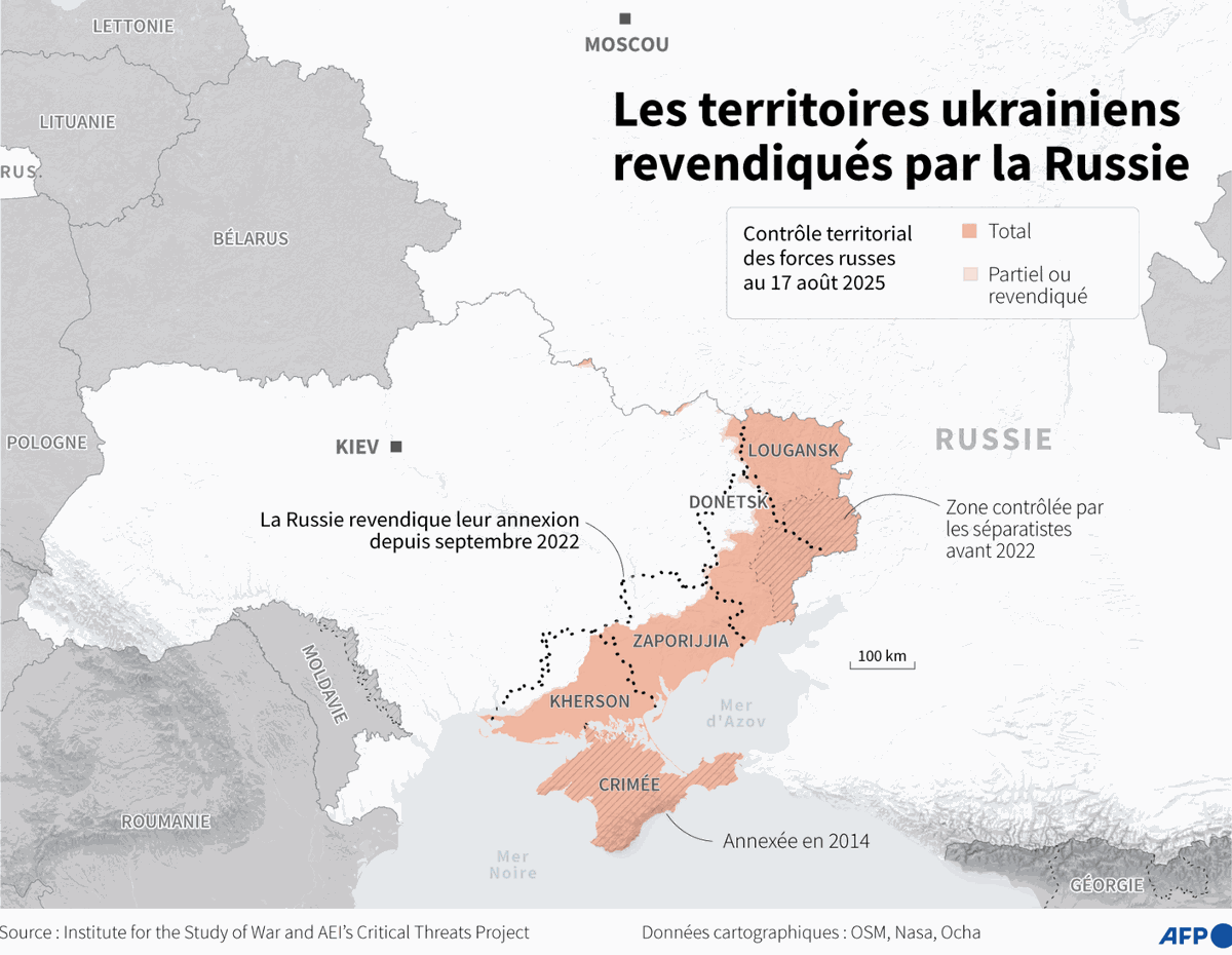 Carte de l'Ukraine indiquant les territoires revendiqués par la Russie dans le pays (Donetsk, Lougansk, Zaporijjia et Kherson) et en Crimée (annexée en 2014), ainsi que l'avancée des troupes ...