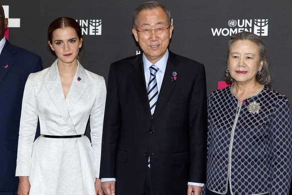 Emma Watson, UN-Generalsekretär Ban Ki-moon und seine Frau Yoo Soon-taek posieren für die «HeForShe»-Kampagne.