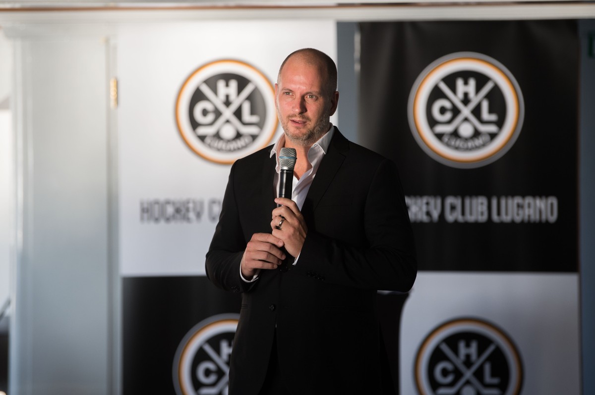 Hnat Domenichelli, GM-Head Of Sports &amp; Competitions, an der Vorsaison-Medienkonferenz des HC Lugano auf dem Schiff "Lugano", am Mittwoch, 4. September 2019, in Lugano. 
(KEYSTONE/Ti-Pres ...
