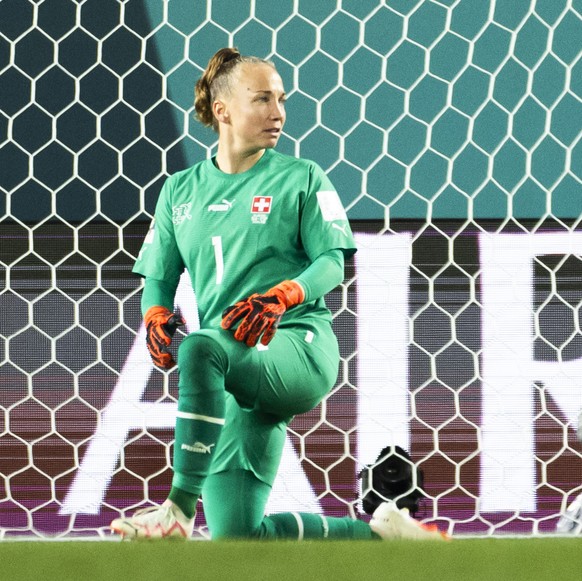 Switzerland&#039;s goalkeeper Gaelle Thalmann looks on after receiving the 1-5 during the FIFA Women&#039;s World Cup 2023 round of 16 soccer match between Switzerland and Spain at Eden Park in Auckla ...
